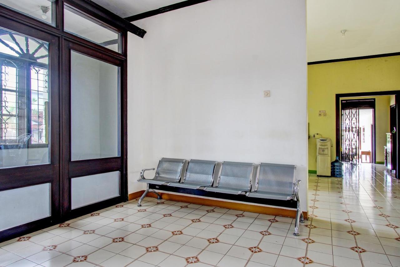 Spot On 92623 Mw 46 Guesthouse Pakualaman 外观 照片